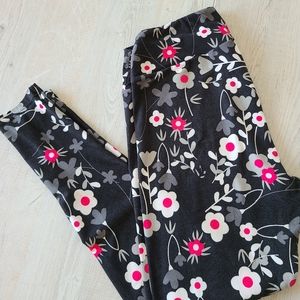 LulaRoe TC-Tall curvy leggings $6 each or Bundle 4